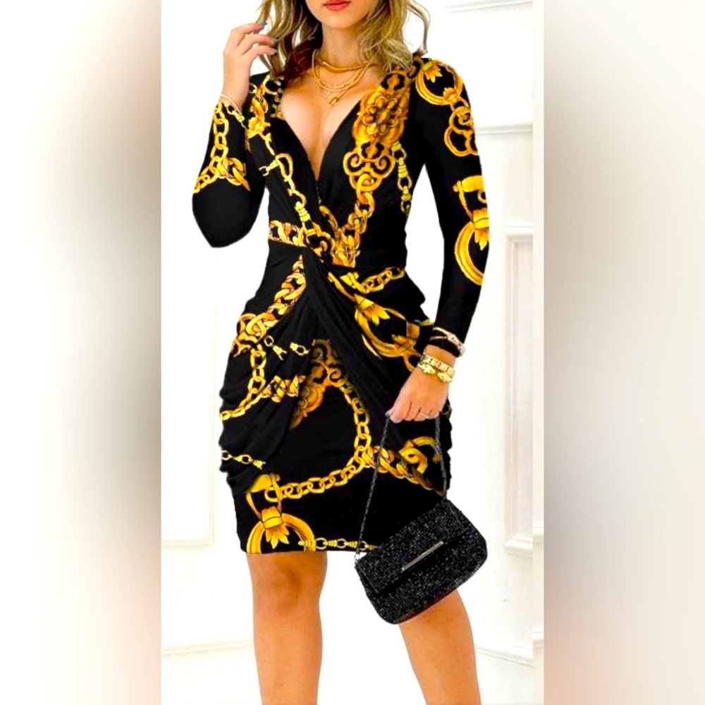 Long Sleeve chain  Dress. NWNT